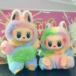 چارم بگ لبوبو طرح رنگین‌کمانی